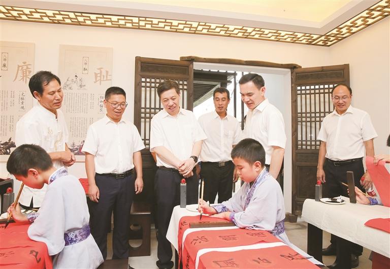 金庭镇领导团队全新亮相，携手共筑辉煌未来