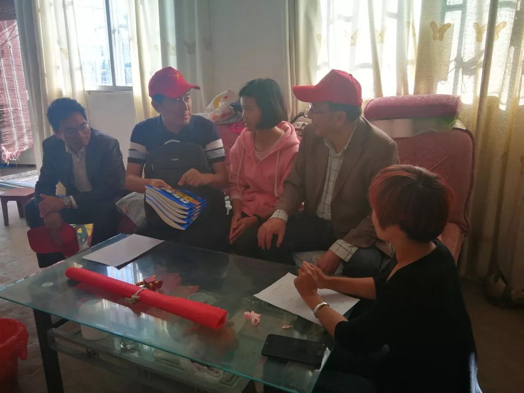 八罗村委会领导团队引领未来，铸就辉煌新篇章